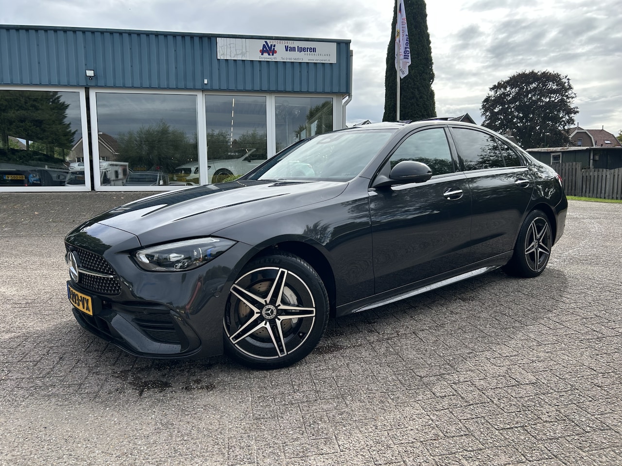 Mercedes-Benz C-klasse - 300 e AMG Line Panoramadak - AutoWereld.nl