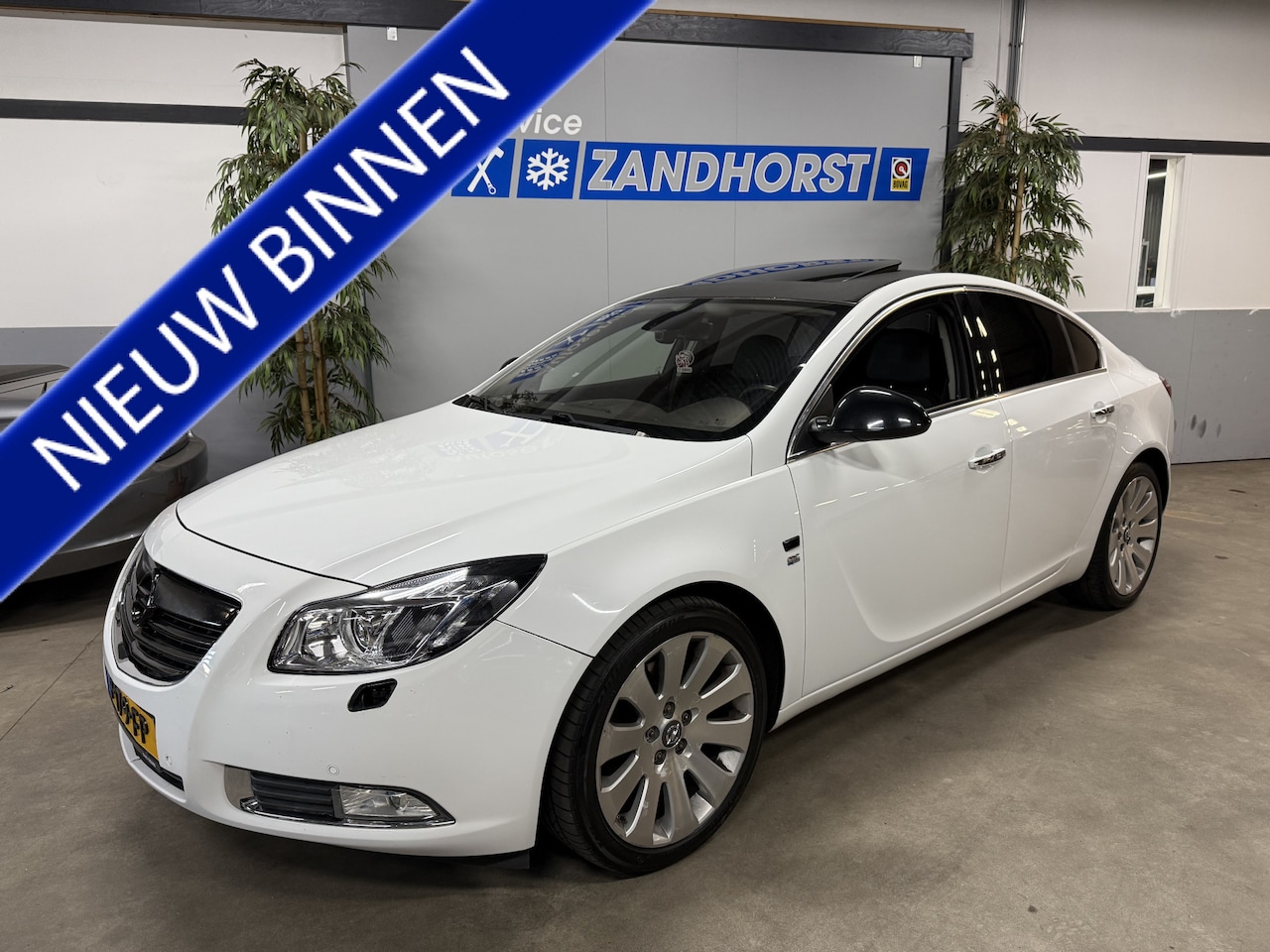 Opel Insignia - 2.8 T Sport 4x4 APK TOT 07/2026!!! - AutoWereld.nl