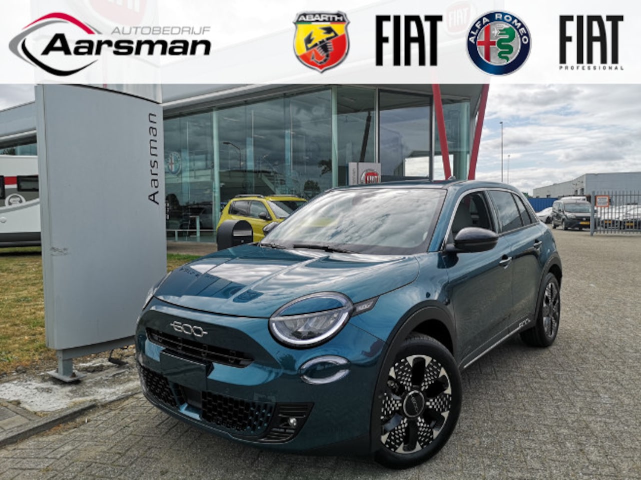 Fiat 600 - 1.2 Hybrid La Prima 136 PK | Full option | Camera | Stoelverwarming | Carplay | Dodehoekse - AutoWereld.nl