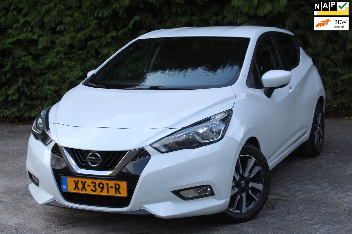 Nissan Micra - 1.0 IG-T N-Connecta 101PK | Navi | Parkeercamera | Climate Control | Lichtmetalen velgen - AutoWereld.nl