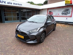 Toyota Yaris - 1.5 Hybrid Dynamic Navi./Apple Car Play/Android/16'LMV/A.R Camera/Climate Control/Cruise C