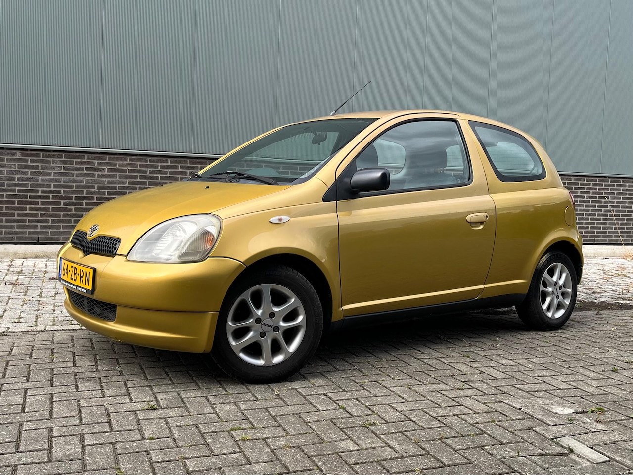 Toyota Yaris - 1.3-16V VVT-i Luna - AutoWereld.nl