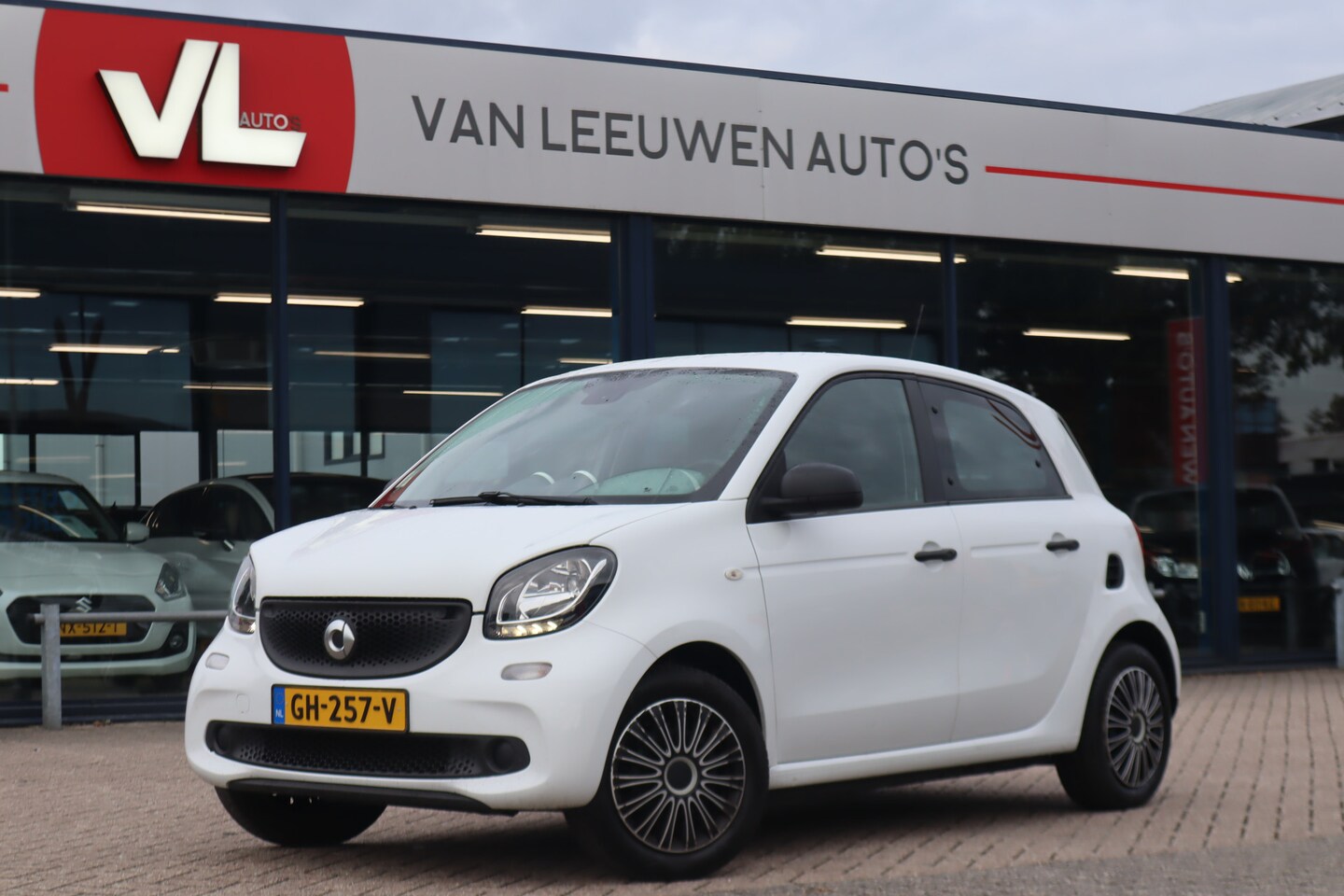 Smart Forfour - 1.0 Essential Edition | Nieuw Binnen! | Clima | Cruise | APK 02-07-2026 - AutoWereld.nl