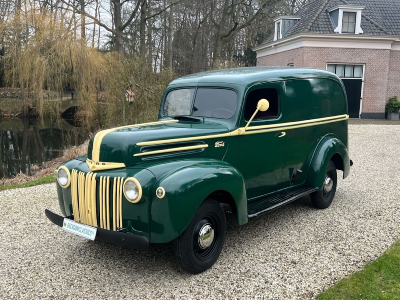 Ford F1 - 1946 Panelvan V8 RECLAME OBJECT #BEAUTY - AutoWereld.nl
