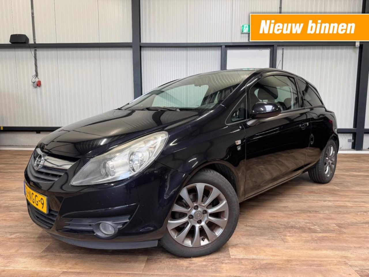 Opel Corsa - 1.2-16V 111 Edition / Airco / Cruise / nieuwe Apk - AutoWereld.nl