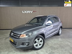 Volkswagen Tiguan - 1.4 TSI Lounge Edition | Navi | Camera | Navi | Stoelverwarming |