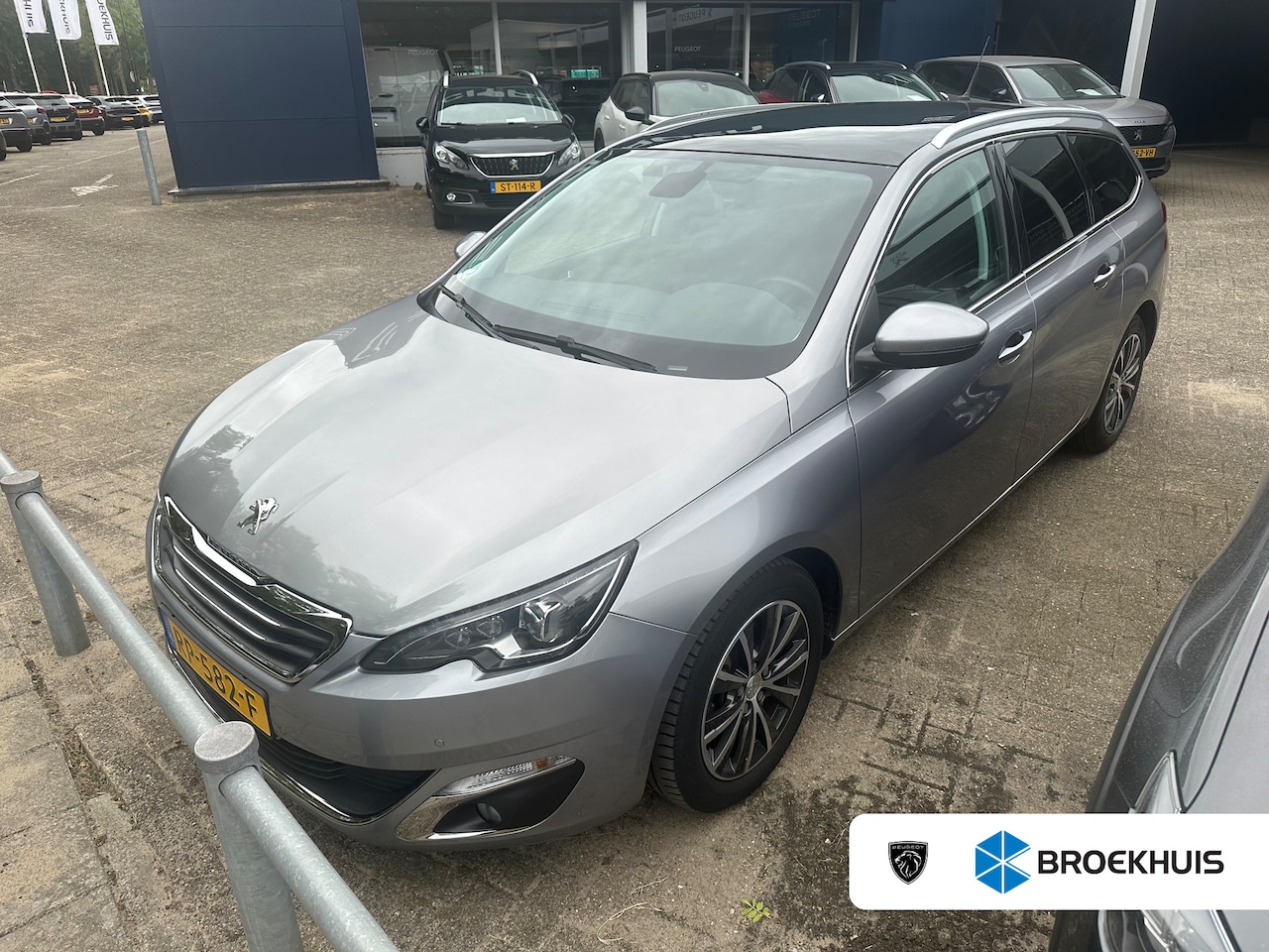 Peugeot 308 SW - 1.2 PureTech Allure | Audio installatie | Bandenspanningscontrolesysteem | Buitenspiegels - AutoWereld.nl