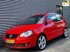 Volkswagen Polo - 1.4-16V Comfortline 07-2005 Tornado Red 17inch LMV