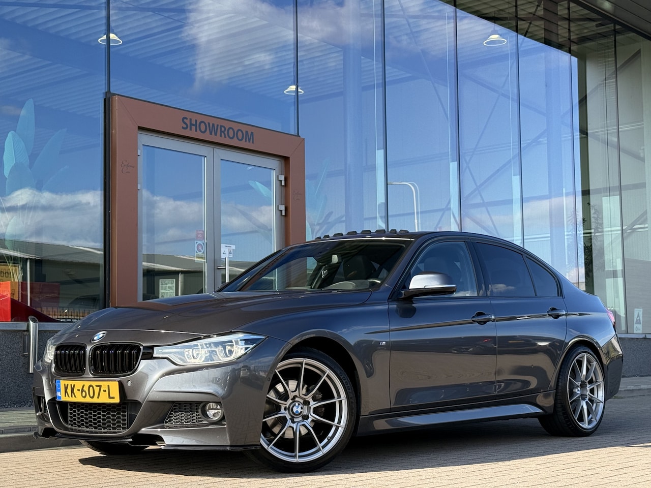 BMW 3-serie - 320i Centennial High Executive 320i Centennial High Executive - AutoWereld.nl