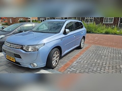 Mitsubishi Outlander - 2.0 PHEV Instyle+ X-Line Nieuwe systeemaccu 2021
