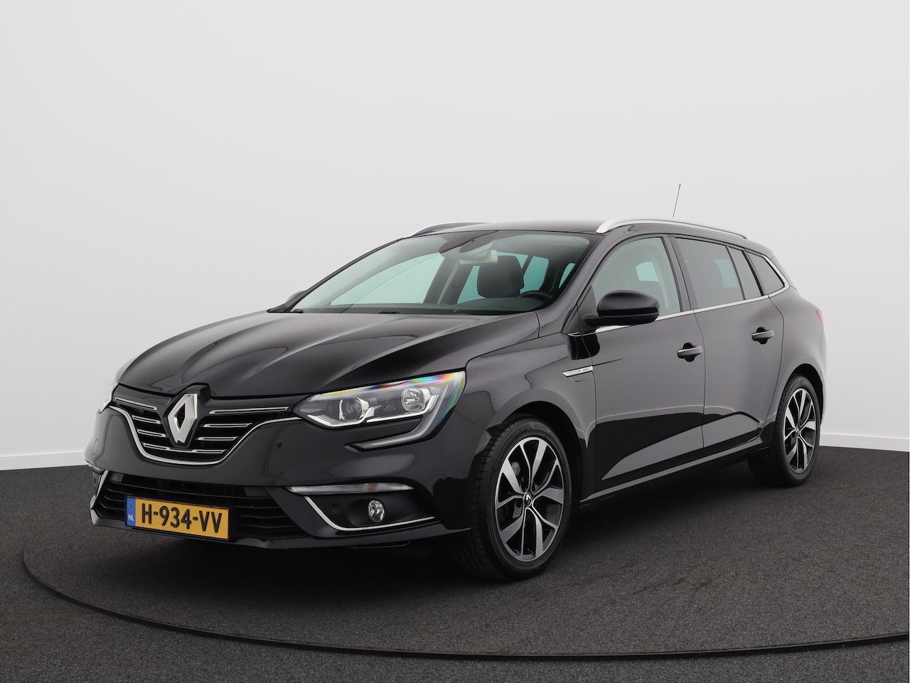Renault Mégane Estate - 1.3 TCe Bose/ lage km/ compleet! - AutoWereld.nl
