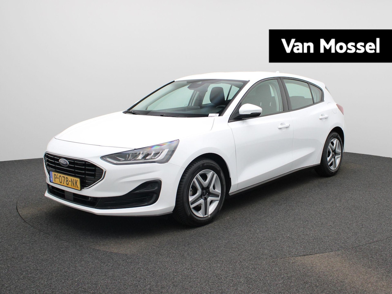 Ford Focus - 1.0 EcoBoost Hybrid Connected | Navigatie | Airco | Parkeersensoren | Multifunctioneel Stu - AutoWereld.nl