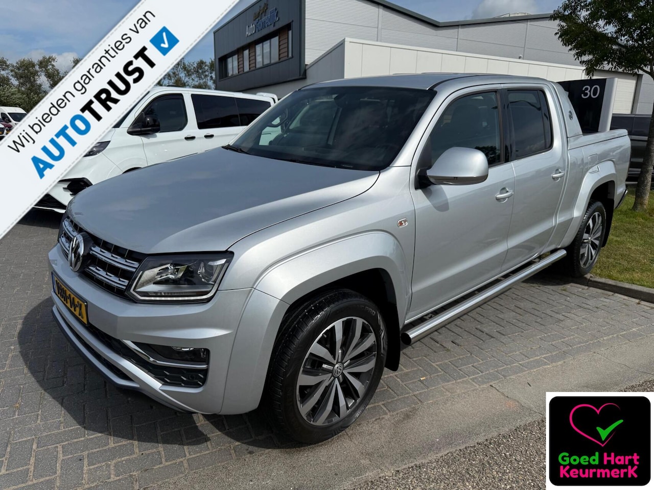 Volkswagen Amarok - 3.0 TDI 4Motion DC Aventura V6 258Pk 5Pers. Dubbele Cabine XL Grijs Kenteken - AutoWereld.nl
