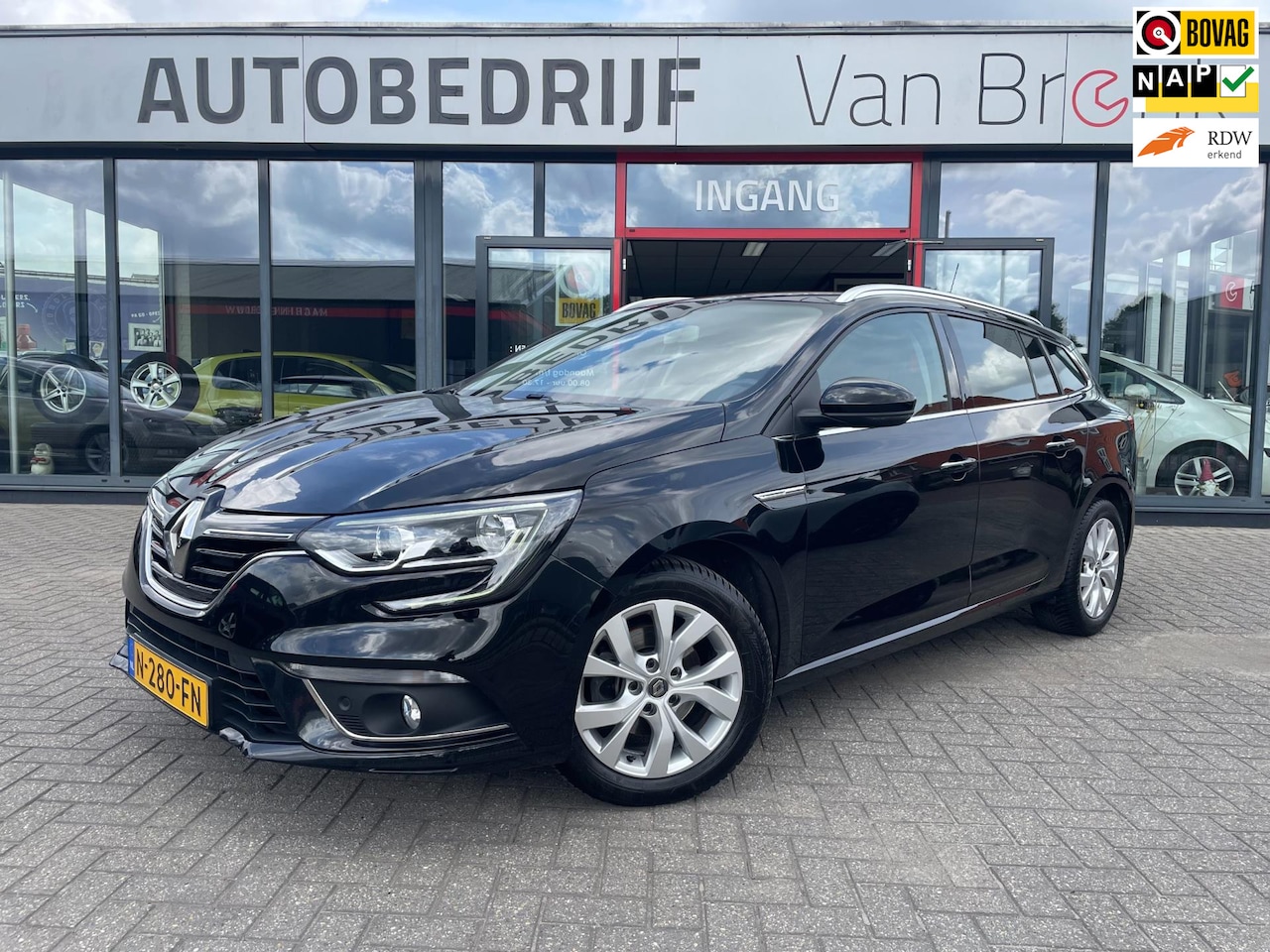 Renault Mégane Estate - 1.3 TCe Limited | Trekhaak | Carplay | PDC - AutoWereld.nl