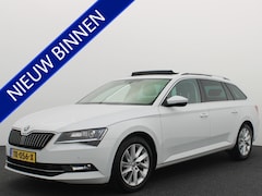 Skoda Superb Combi - 1.4 TSI ACT Style AUTOMAAT / PANORAMADAK / TREKHAAK / STOELVERW / XENON / NAVI / CARPLAY /