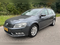 Volkswagen Passat Variant - 2.0 TDI Highline BlueMotion Automaat- Clima- Stoelverw. Elec. Ramen- Trekhaak- Lmv