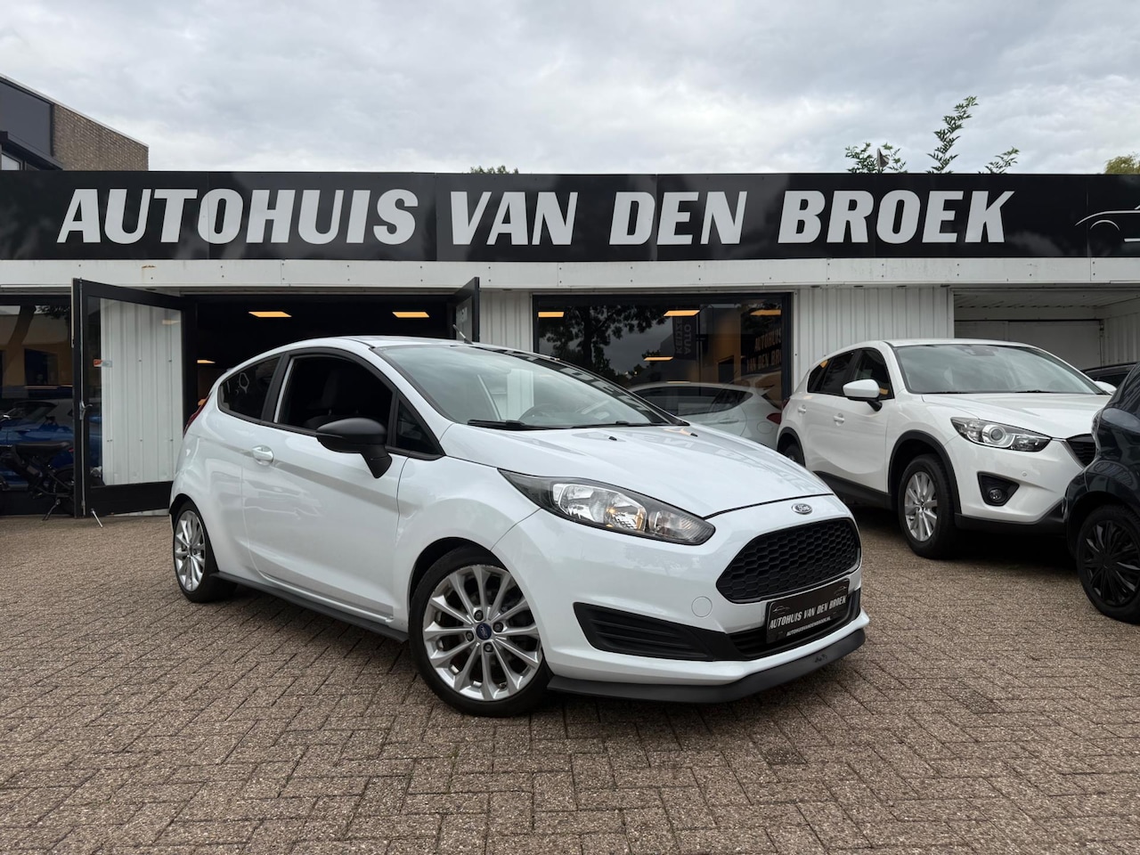 Ford Fiesta - 1.25 1e Eigenaar ST-Line|Airco|Stoelverw|Lmv|Elek Pakket|Nw Apk - AutoWereld.nl
