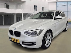 BMW 1-serie - 116i High Executive/AUTOMAAT/VELGEN/LED