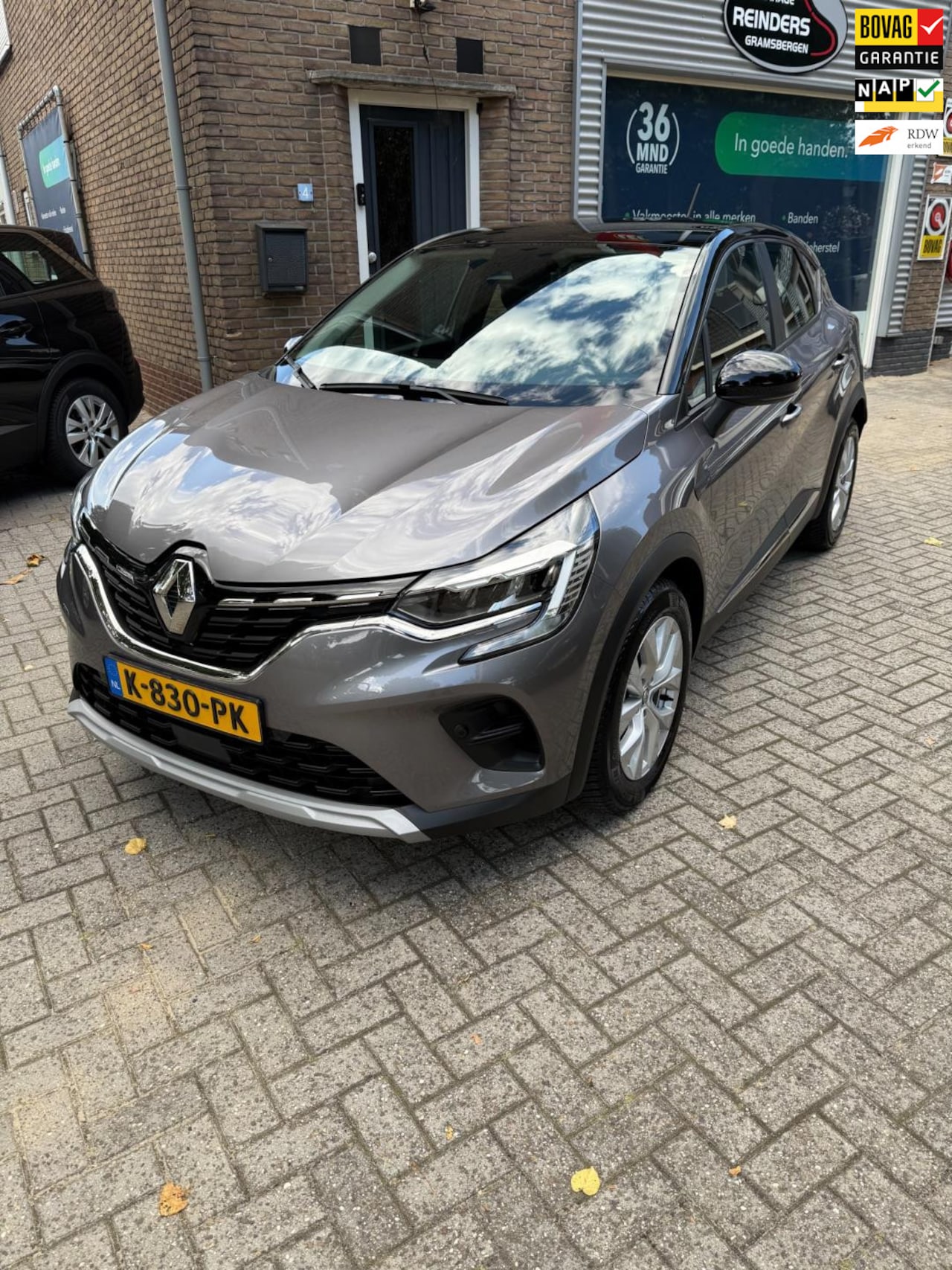 Renault Captur - 1.0 TCe 100 Intens, Bi-Tone, Trekhaak, All seasons - AutoWereld.nl