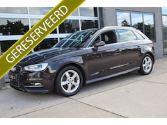 Audi A3 Sportback - 5 Drs 1.6 TDI 111 Pk ultra Attraction Pro Line plus Navigatie / LM