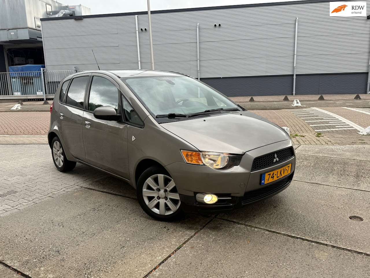 Mitsubishi Colt - 1.3 Edition Two Automaat Airco 5 DR - AutoWereld.nl
