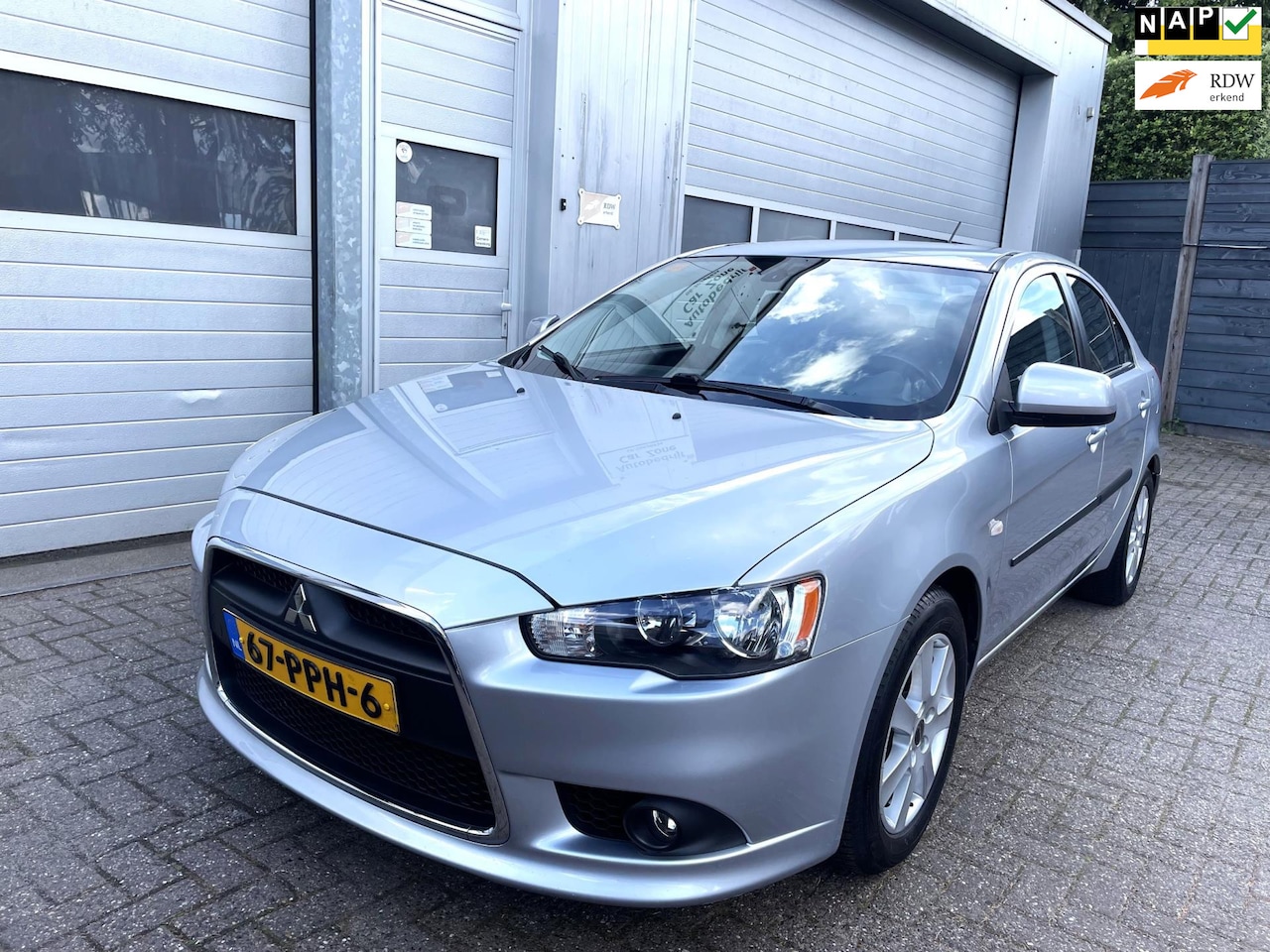 Mitsubishi Lancer Sportback - 1.6 Edition Two 2011-Leder-Clima - AutoWereld.nl