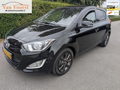 Hyundai i20 - 1.2i Go Airco 5 deurs licht metaal velgen
