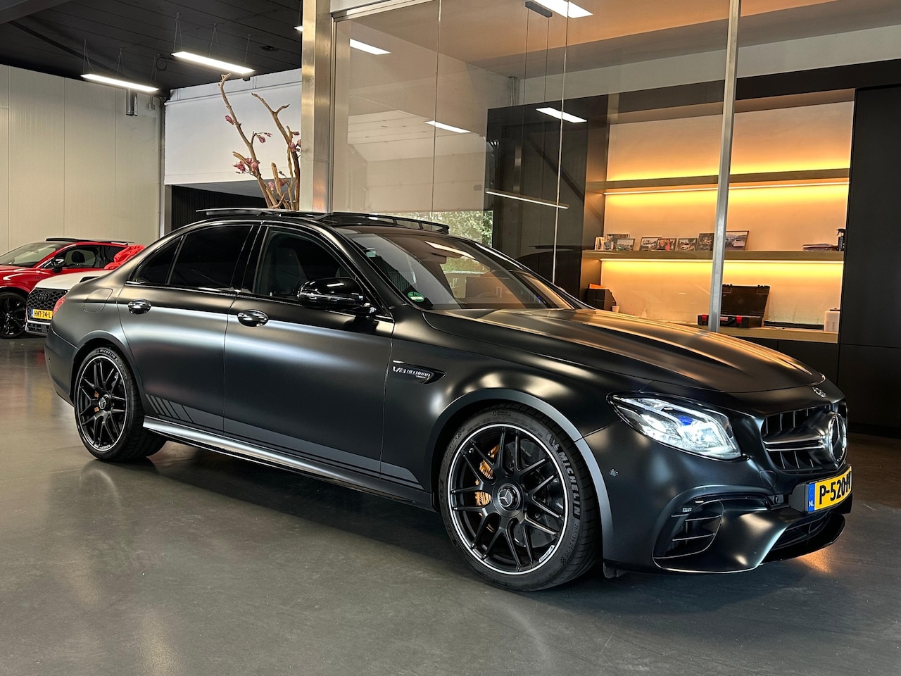 Mercedes-Benz E-klasse - AMG 63 S 4MATIC Edition 1 Amg night Pano Keramisch Vol - AutoWereld.nl