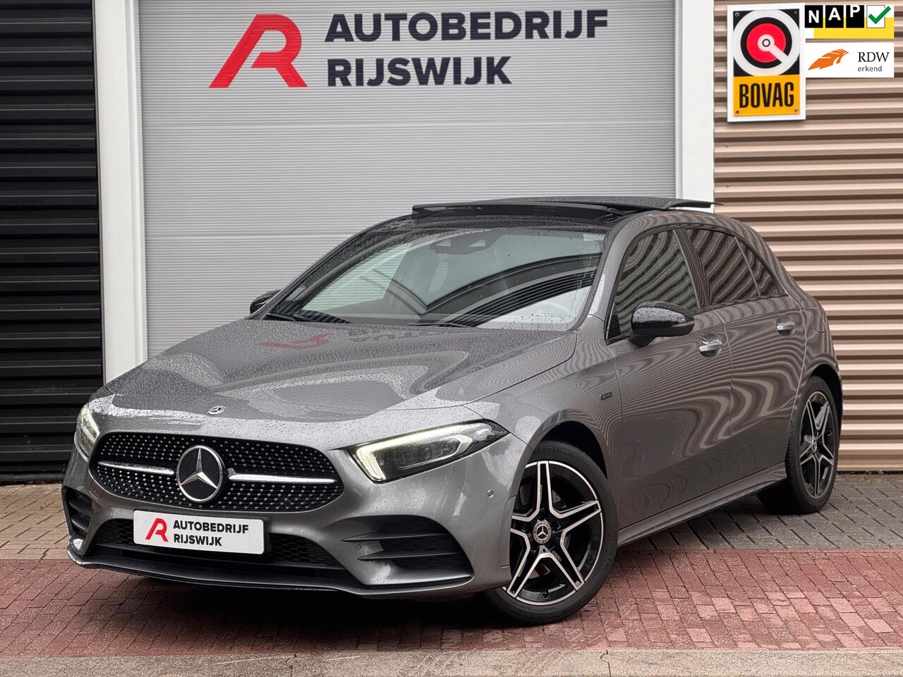 Mercedes-Benz A-klasse - 250 e AMG Pano/Memory/Camera/Sfeer - AutoWereld.nl