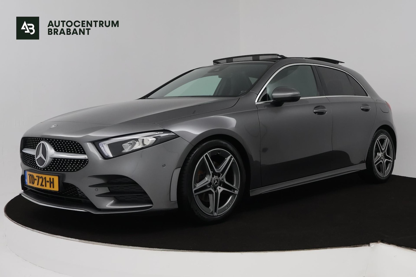 Mercedes-Benz A-klasse - 200 Business Solution AMG (PANORAMADAK, STOELVERWARMING, ACHTERUITRIJCAMERA, NAVIGATIE, AU - AutoWereld.nl