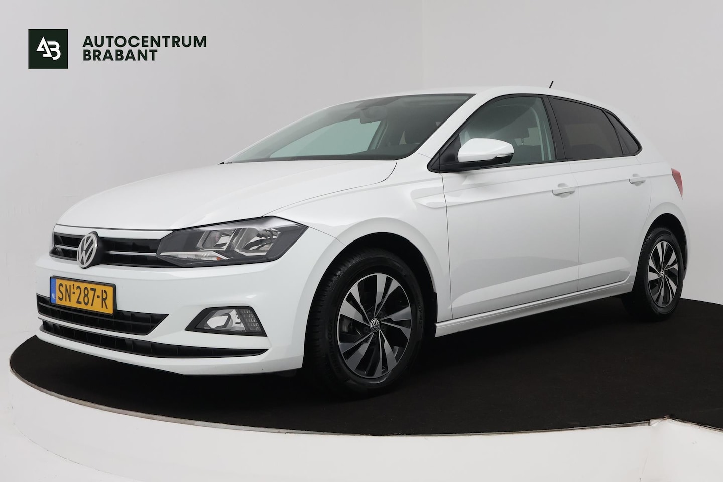 Volkswagen Polo - 1.0 TSI Comfortline (CRUISE CONTROL ADAPTIEF, ACHTERUITRIJCAMERA, CARPLAY NAVIGATIE) - AutoWereld.nl