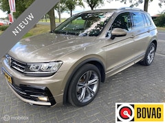 Volkswagen Tiguan - 150 PK TSI DSG I R LINE I Trekhaak I COCKPIT I
