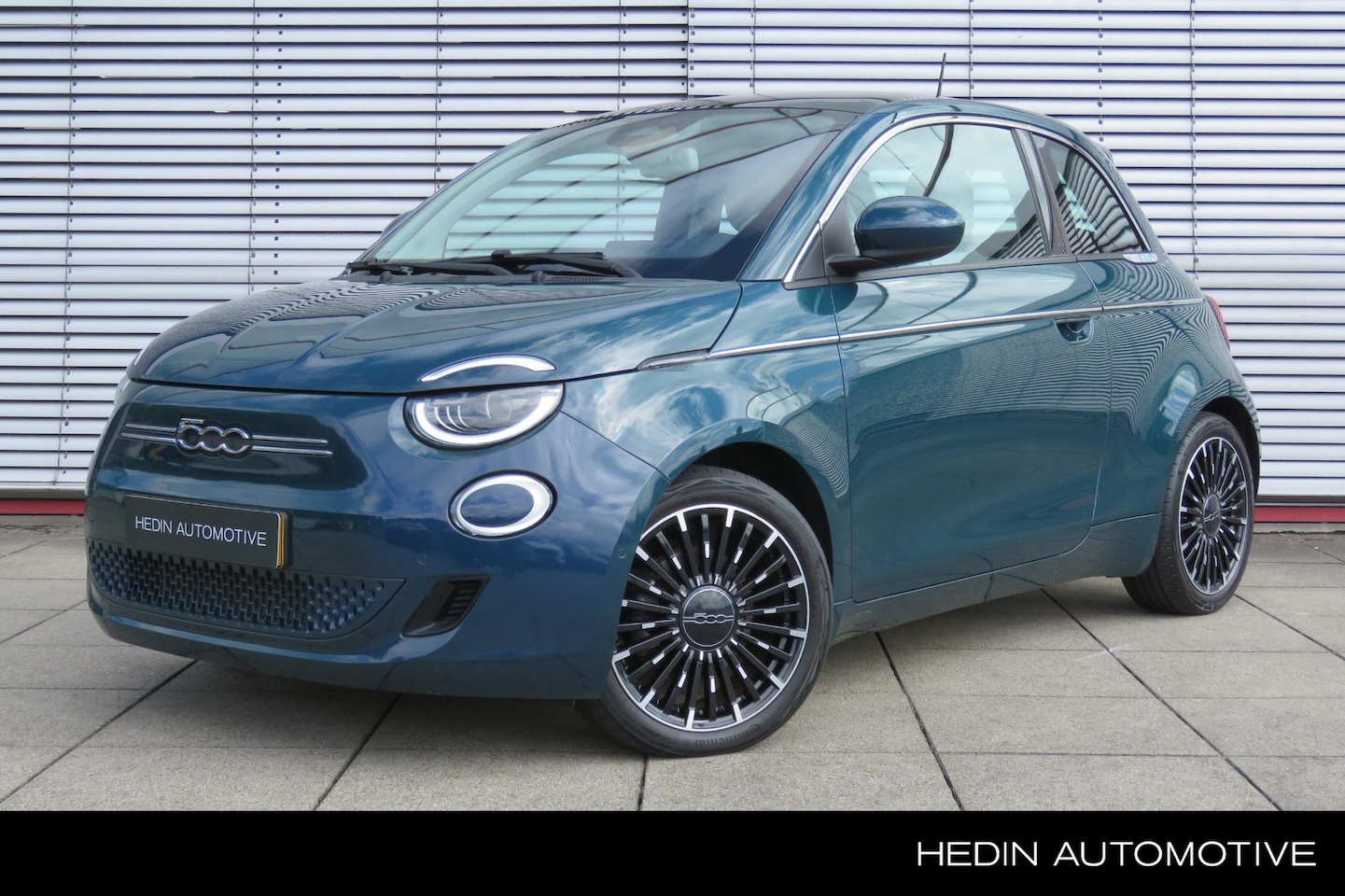 Fiat 500 - La Prima 42 kWh | De La Prima: luxe in een iconisch jasje | NAV | LED | Co-Driver - AutoWereld.nl