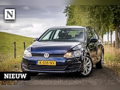 Volkswagen Golf - 1.2 TSI Highline | PDC | Stoelverwarming