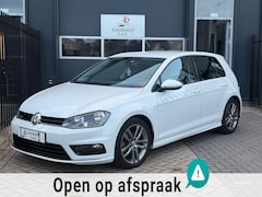 Volkswagen Golf - 1.2 TSI R-Line CAMERA CARPLAY NAVI