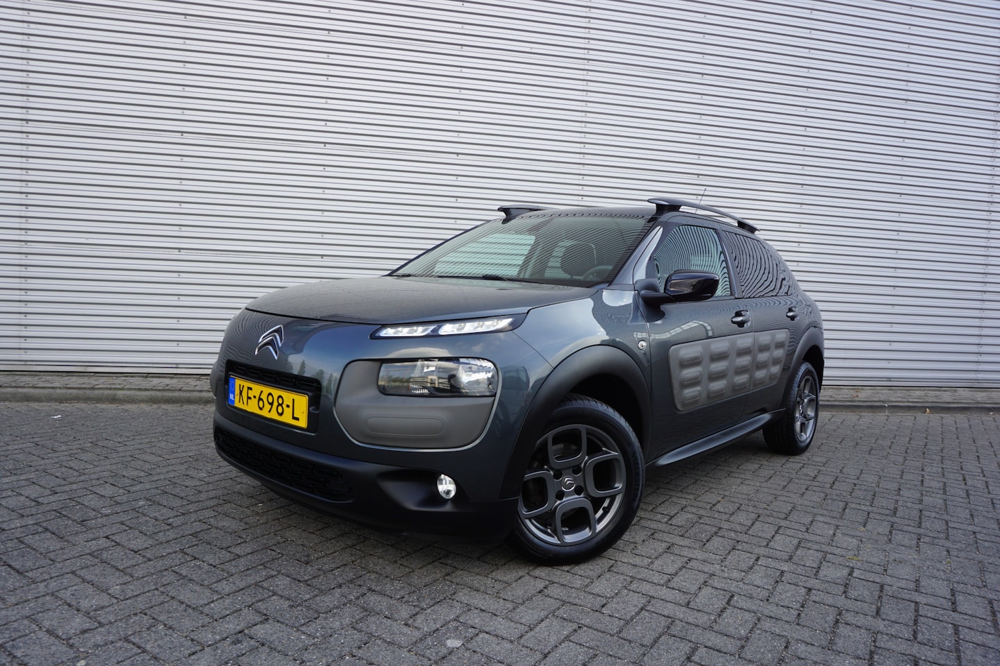 Citroën C4 Cactus - 1.2 PureTech Shine Airco / Navi / Carplay / Elektr. ramen / Camera / Parkeers. / Cruise / - AutoWereld.nl