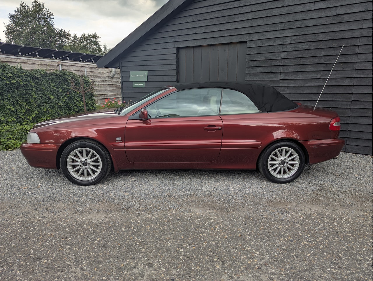 Volvo C70 Convertible - 2.4 T Luxury 2.4 T Luxury - AutoWereld.nl