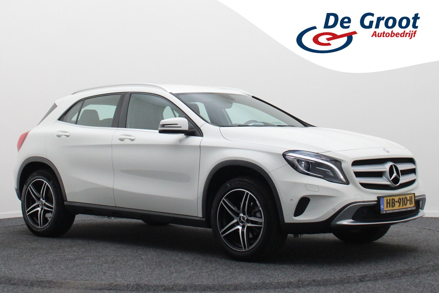 Mercedes-Benz GLA-Klasse - 180 Ambition Automaat Bi-Xenon, Navigatie, Cruise, PDC, Afn. Trekhaak, 18" - AutoWereld.nl