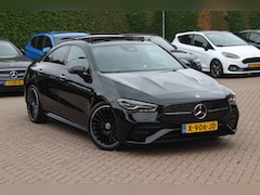 Mercedes-Benz CLA-Klasse - 180 AMG Line / MY2024 / NIEUWSTAAT / Panoramadak / Camera / Leder&Alcantara / 18'' / Sfeer