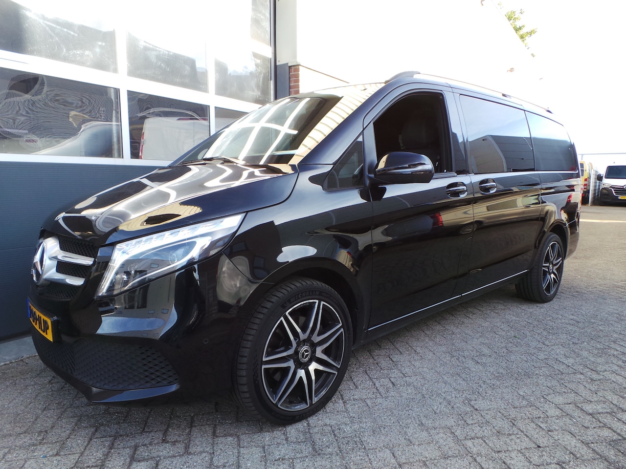 Mercedes-Benz V-klasse - 250d 4-MATIC L2 DC Standkachel,Gr-Navi,Burmester,El deuren+Klep,360 Camera,Enz,Enz - AutoWereld.nl