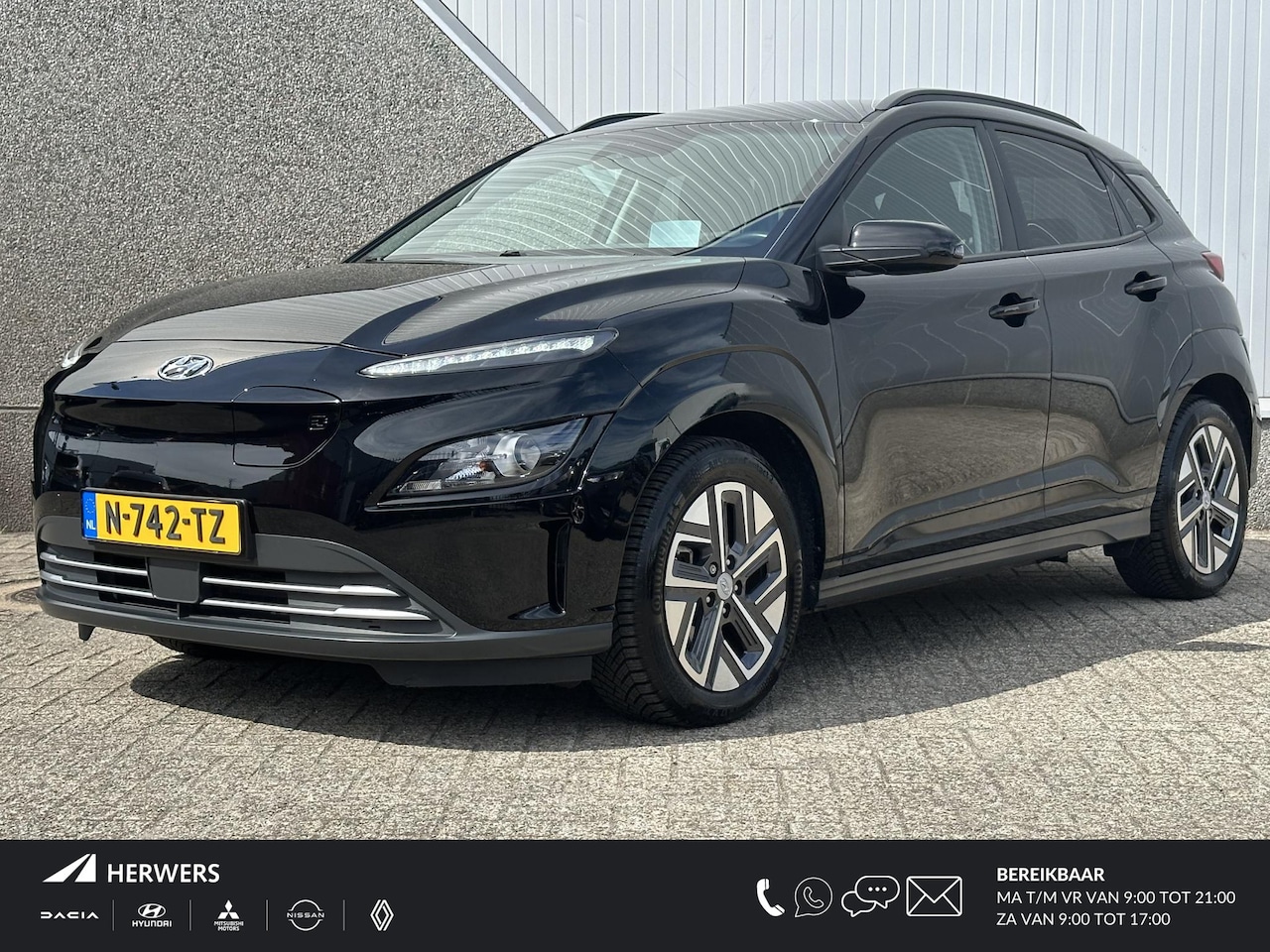 Hyundai Kona Electric - EV Fashion 64 kWh / Apple Carplay & Android Auto / 3 Fase / Achteruitrijcamera /1e Eigenaa - AutoWereld.nl