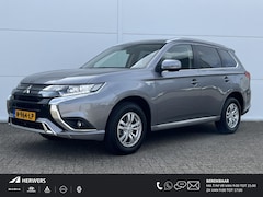 Mitsubishi Outlander - 2.4 PHEV Pure Apple Carplay/Android Auto/cruise control/ voorstoelen verwarmd/ trekhaak (1