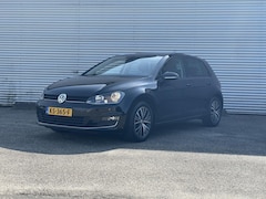 Volkswagen Golf - 1.4 TSI Connected Series|Automaat|Stoelverwarming