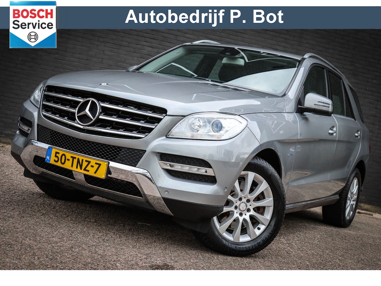 Mercedes-Benz M-klasse - 350 Trekhaak/Navi/Airco/Camera/Schuifdak - AutoWereld.nl