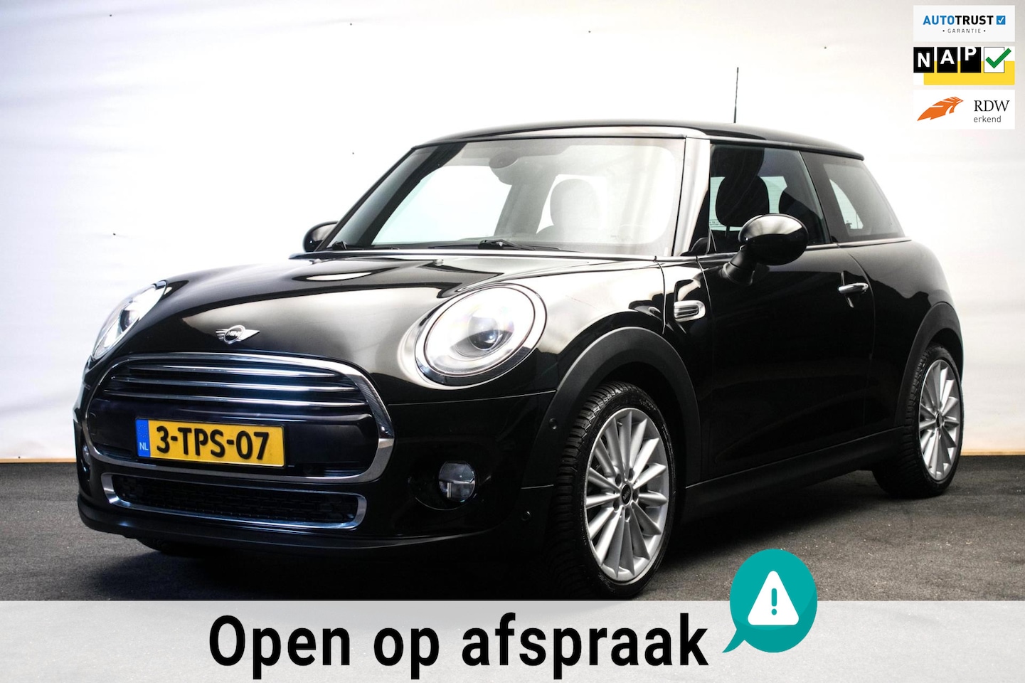 MINI Cooper - Mini 1.5 Chili Sport 136PK Automaat ORG NL [ LED Groot Navi Sportinterieur Keyless Stoelve - AutoWereld.nl