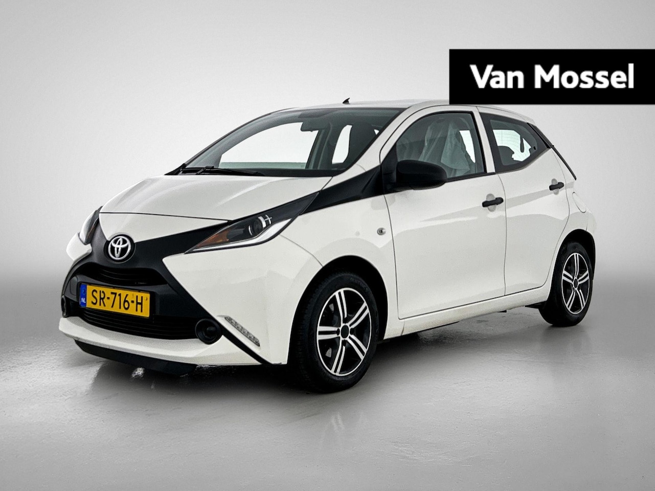 Toyota Aygo - 1.0 VVT-i x-fun | Radio | Airco - AutoWereld.nl