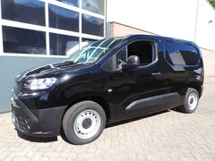 Toyota ProAce City - 1.5 D-4D Challenger | Carplay | Trekhaak | Enz | nieuw