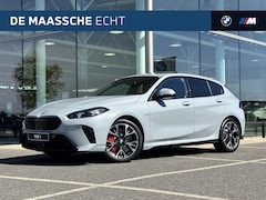 BMW 1-serie - 120 High Executive M Sport Automaat / Panoramadak / Trekhaak / Sportstoelen / M Adaptief o