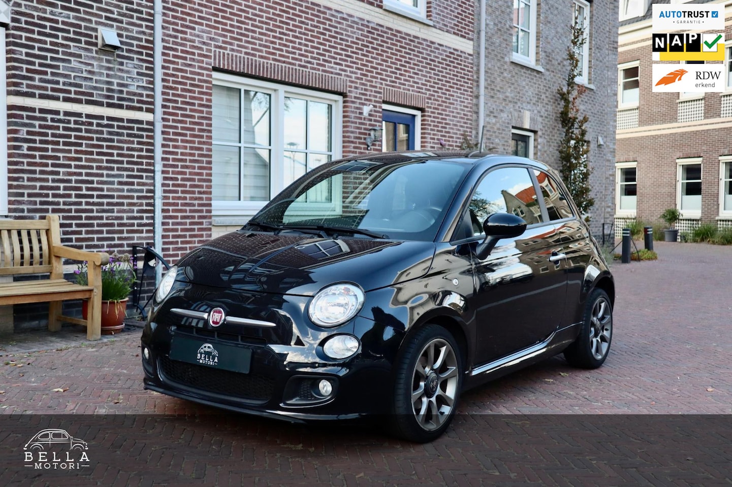 Fiat 500 - S 0.9 TwinAir | Sportstoelen | Sportbumpers | Lichtmetalen velgen | Blue&Me | Aircondition - AutoWereld.nl