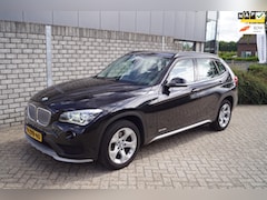BMW X1 - SDrive20i Executive Clima Cruise Xenon 4x Elektrische Ramen PDC LMV ENZ NL Auto